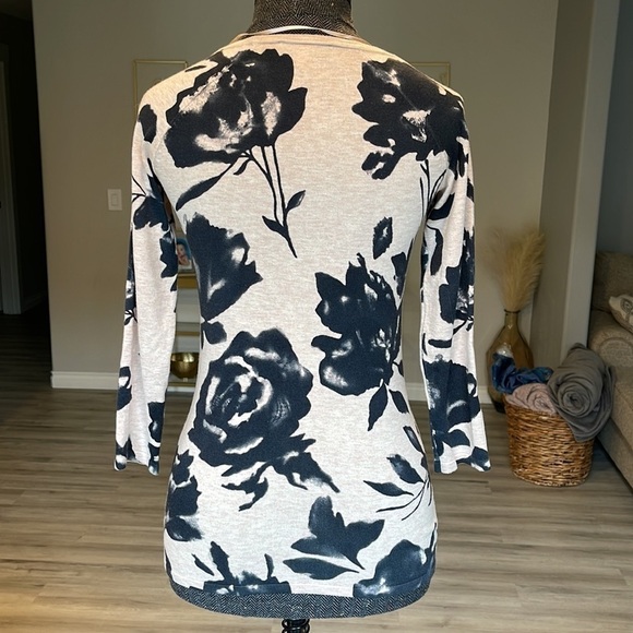 INC international Concepts Floral Stretch Sweater Small Petite - Picture 6 of 6